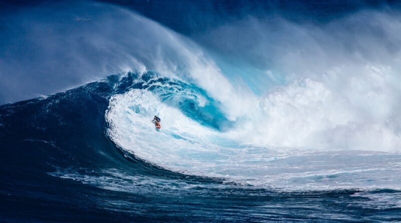 surfer, waves, ocean-1836366.jpg